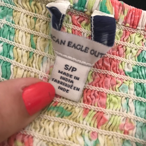 American Eagle Floral Tropical Crop Top - Picture 5 of 5